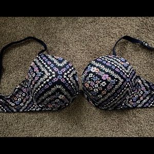 VS Pink wear everywhere push-up